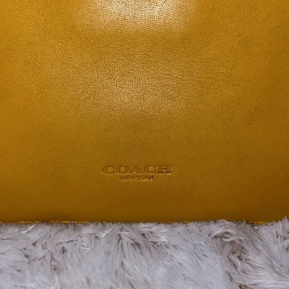 COACH RARE WOOLLY MAMMOTH WRISTLET EUC - Picture 5 of 15